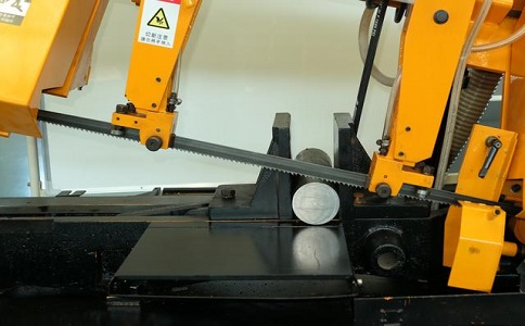 安岳数控带锯床自动送料精度会出现偏差吗？